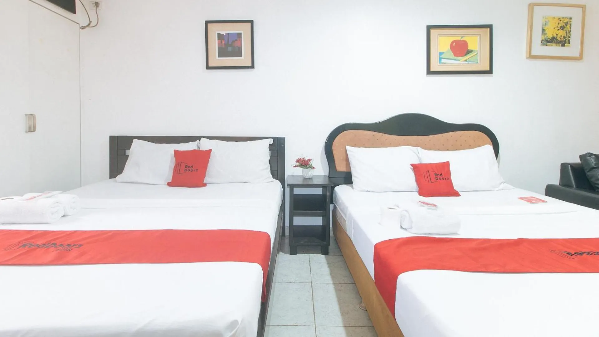 Reddoorz At Tjmg By Bel Air Polaris Makati Hotel Makati City Philippines