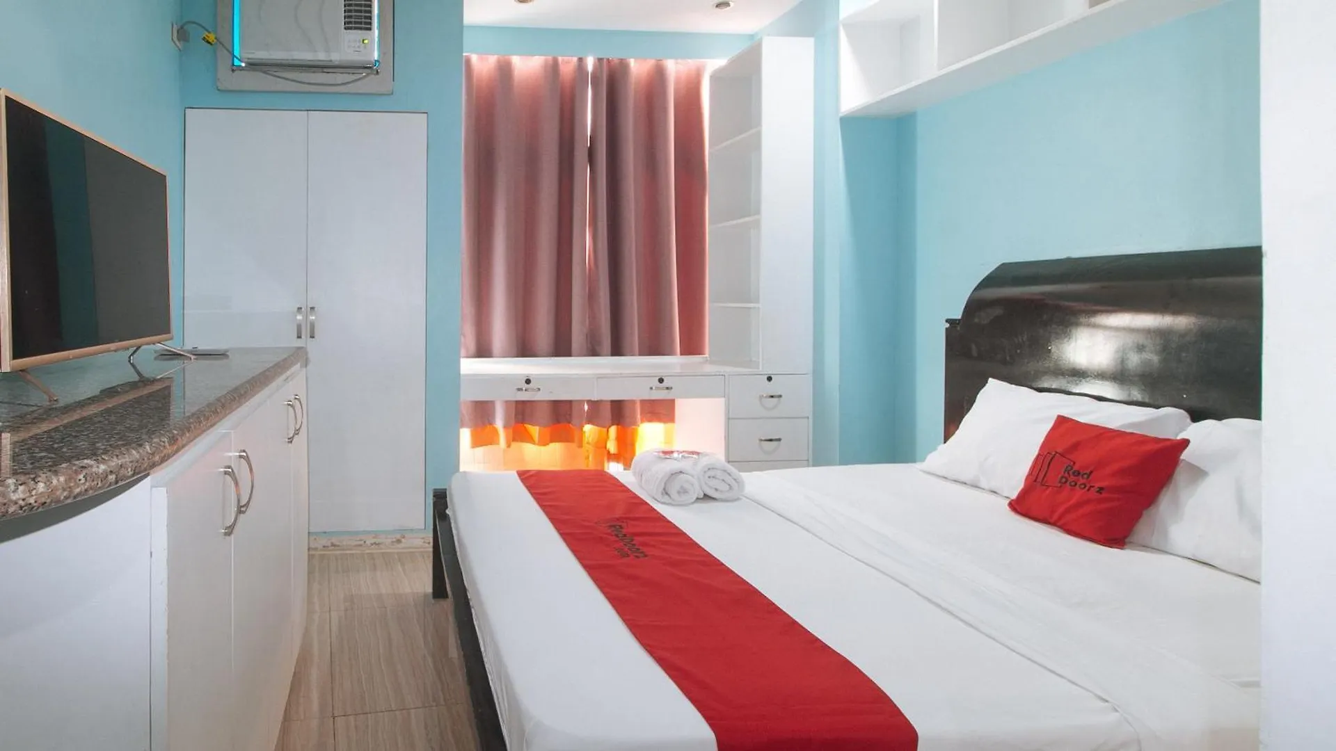 Reddoorz At Tjmg By Bel Air Polaris Makati Hotel Makati City Philippines