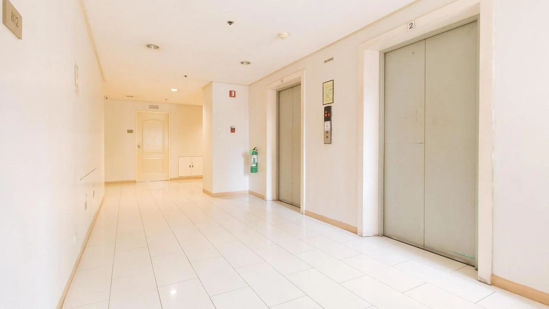 Reddoorz At Tjmg By Bel Air Polaris Makati Hotel Makati City Philippines