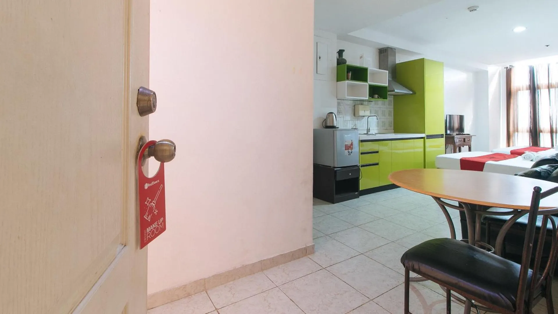 Reddoorz At Tjmg By Bel Air Polaris Makati Hotel San Pedro Makati